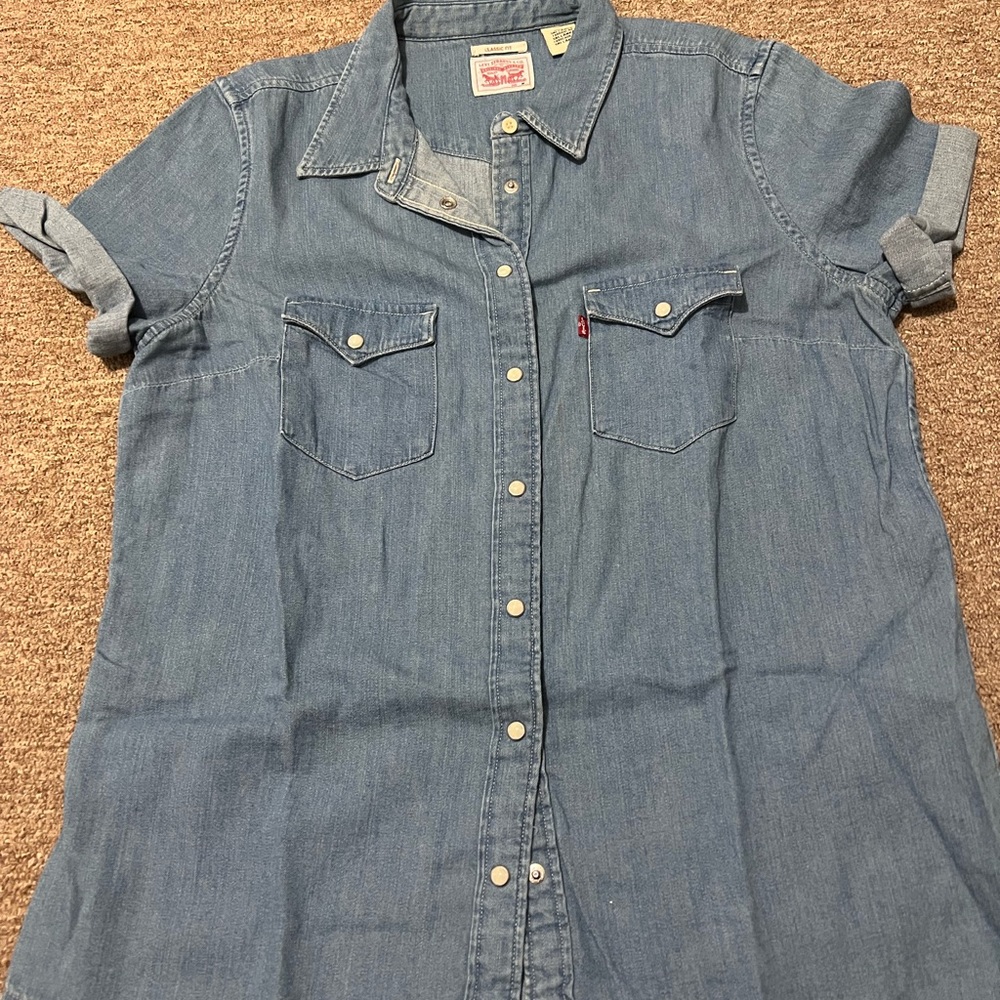 Levi’s Denim T-shirt